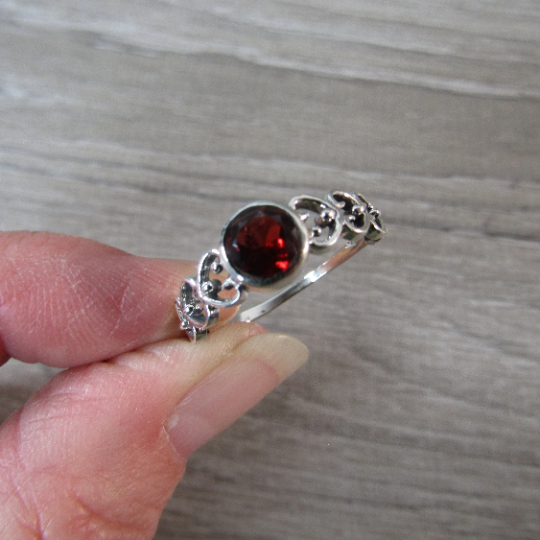 Garnet Heart Ring 925 Sterling Silver