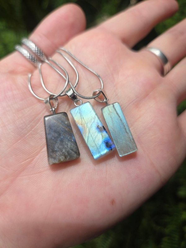 Labradorite Bar Pendant Necklace - Jewellery Australia