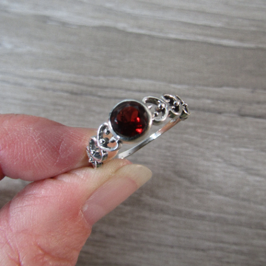 Garnet Heart Ring 925 Sterling Silver