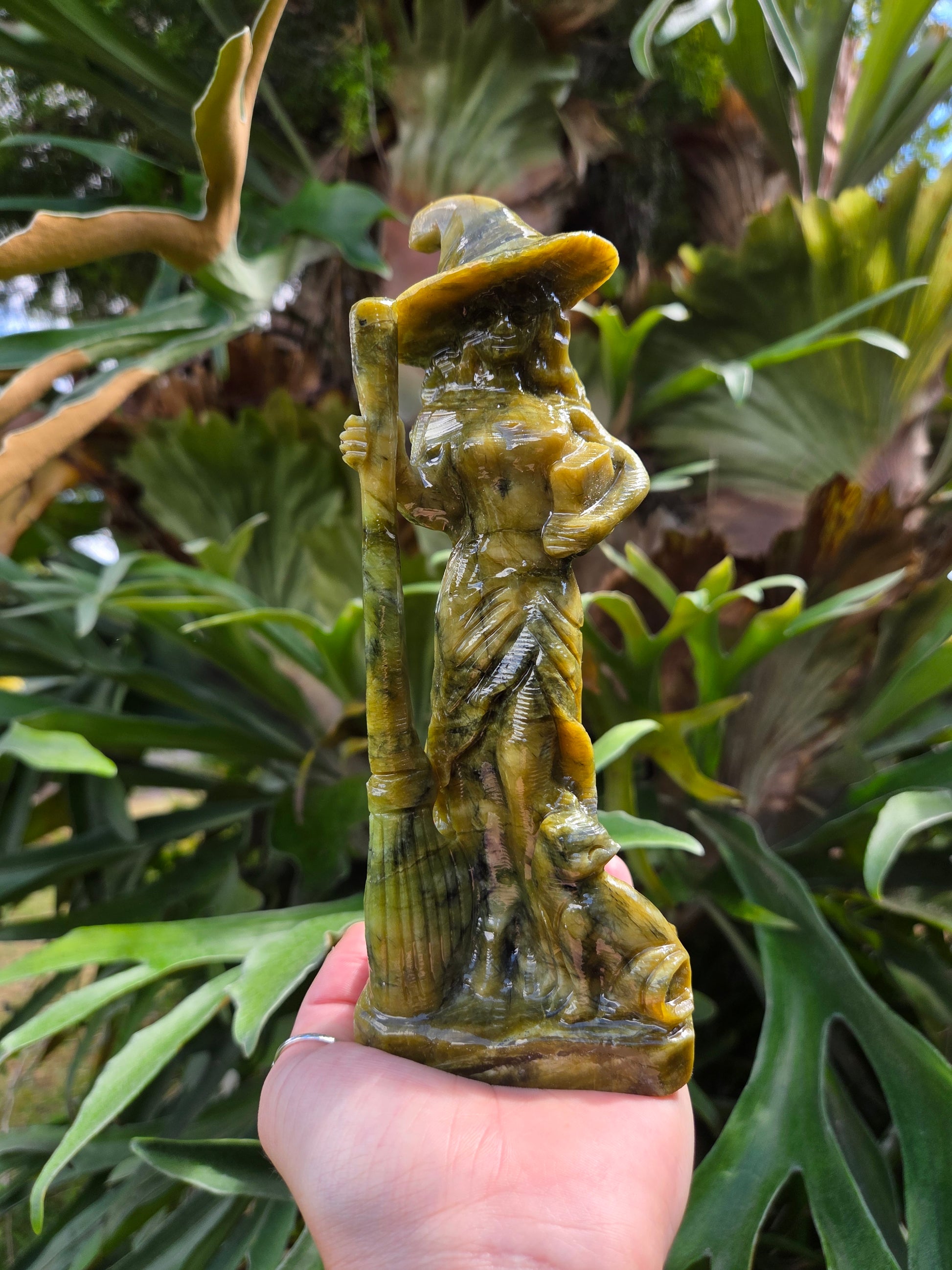 Xiuyan Jade Witch Carving