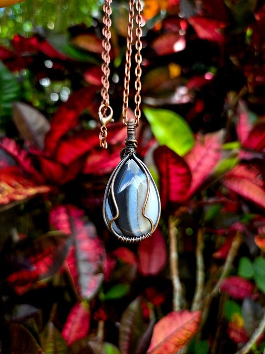 Black Banded Onyx Crystal Copper Wire Wrapped Handmade Pendant Necklace - Jewellery Australia