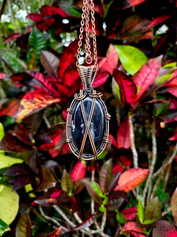 Black Banded Onyx Crystal Copper Wire Wrapped Handmade Pendant Necklace - Jewellery Australia