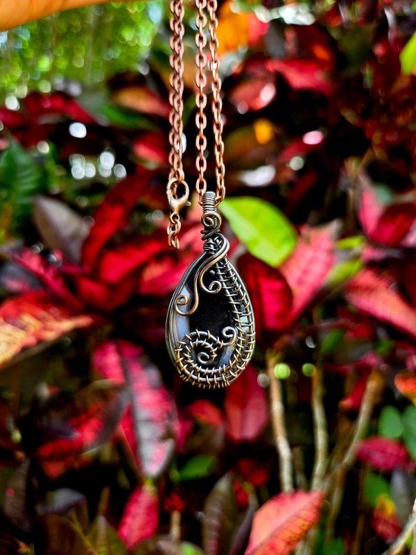 Black Banded Onyx Crystal Copper Wire Wrapped Handmade Pendant Necklace - Jewellery Australia