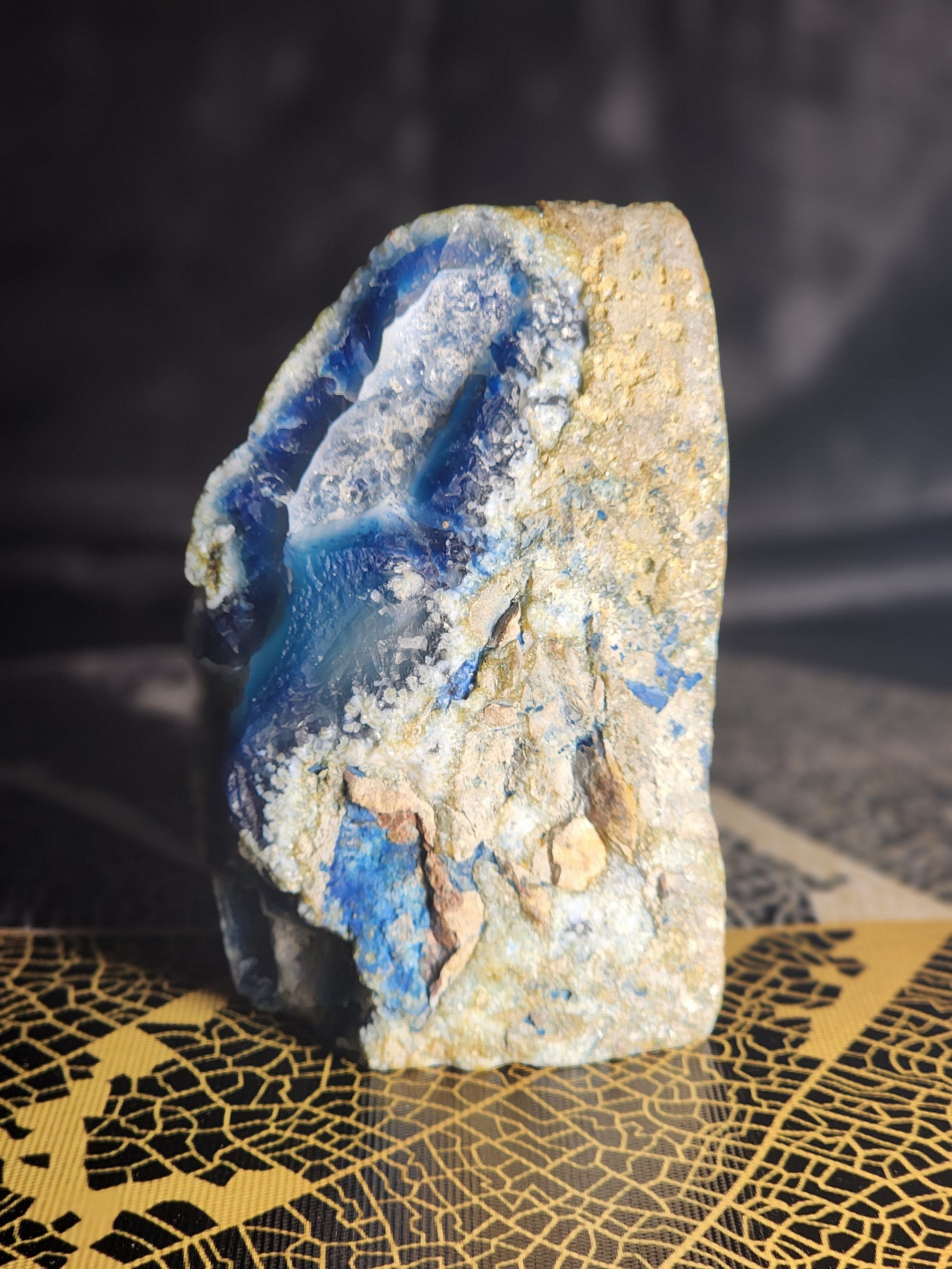 Crystals Blue Agate Geode Cave 461g Australia