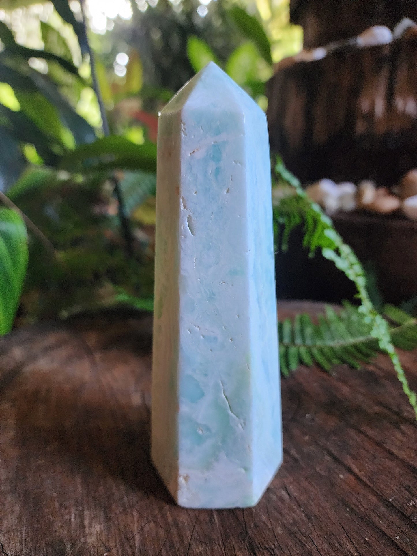 Crystals Caribbean Calcite Tower Point 500g