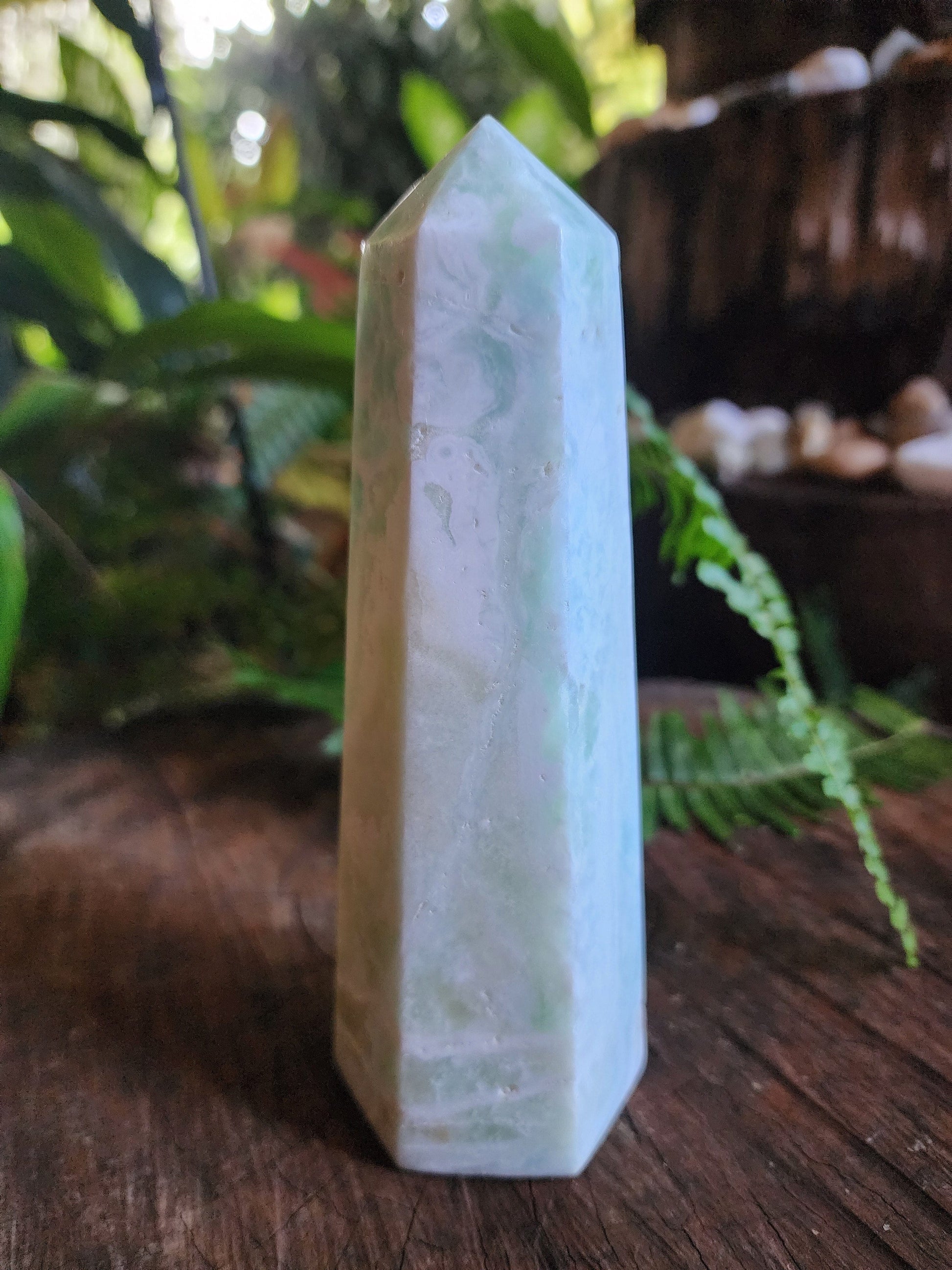 Crystals Caribbean Calcite Tower Point 500g