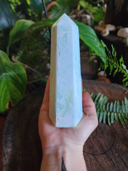 Crystals Caribbean Calcite Tower Point 500g