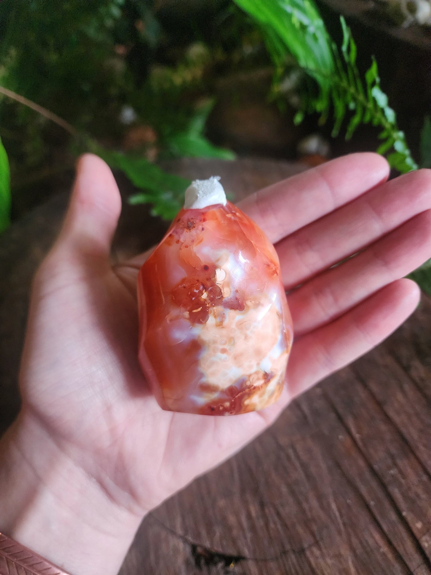 Crystals Carnelian Flame Quartz Point 180g