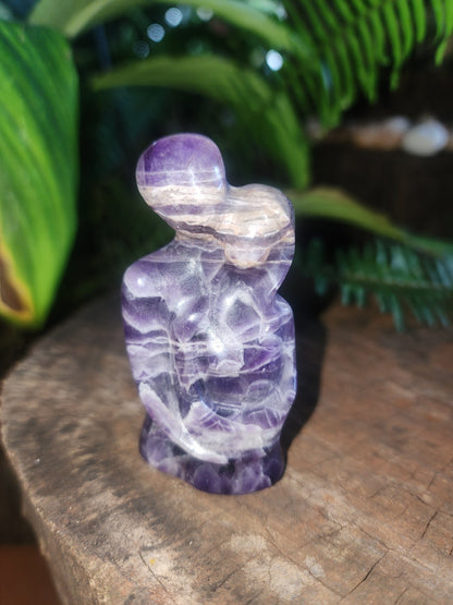 Crystals Chevron Dream Amethyst Couple Carving
