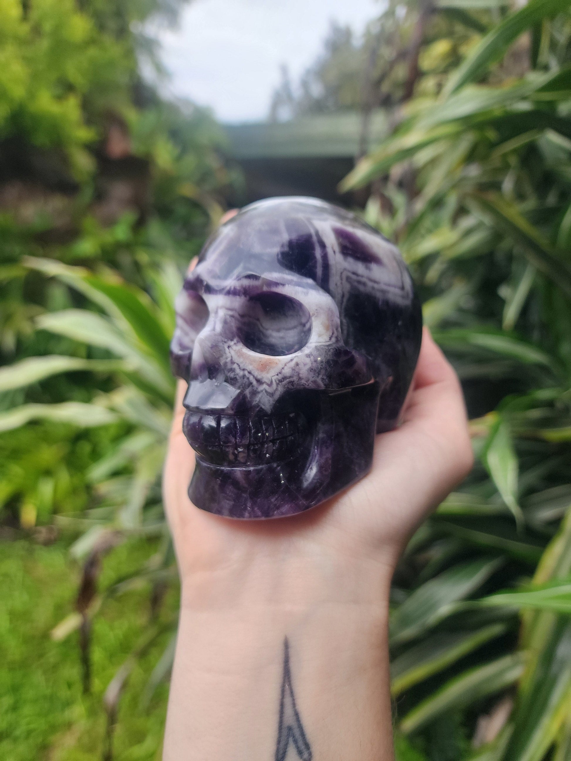 Carving Dream Amethyst Skull Carving