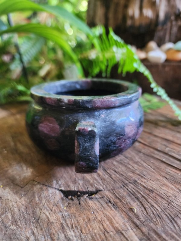 Garnet Bowl Crystal Carving - Carving Australia