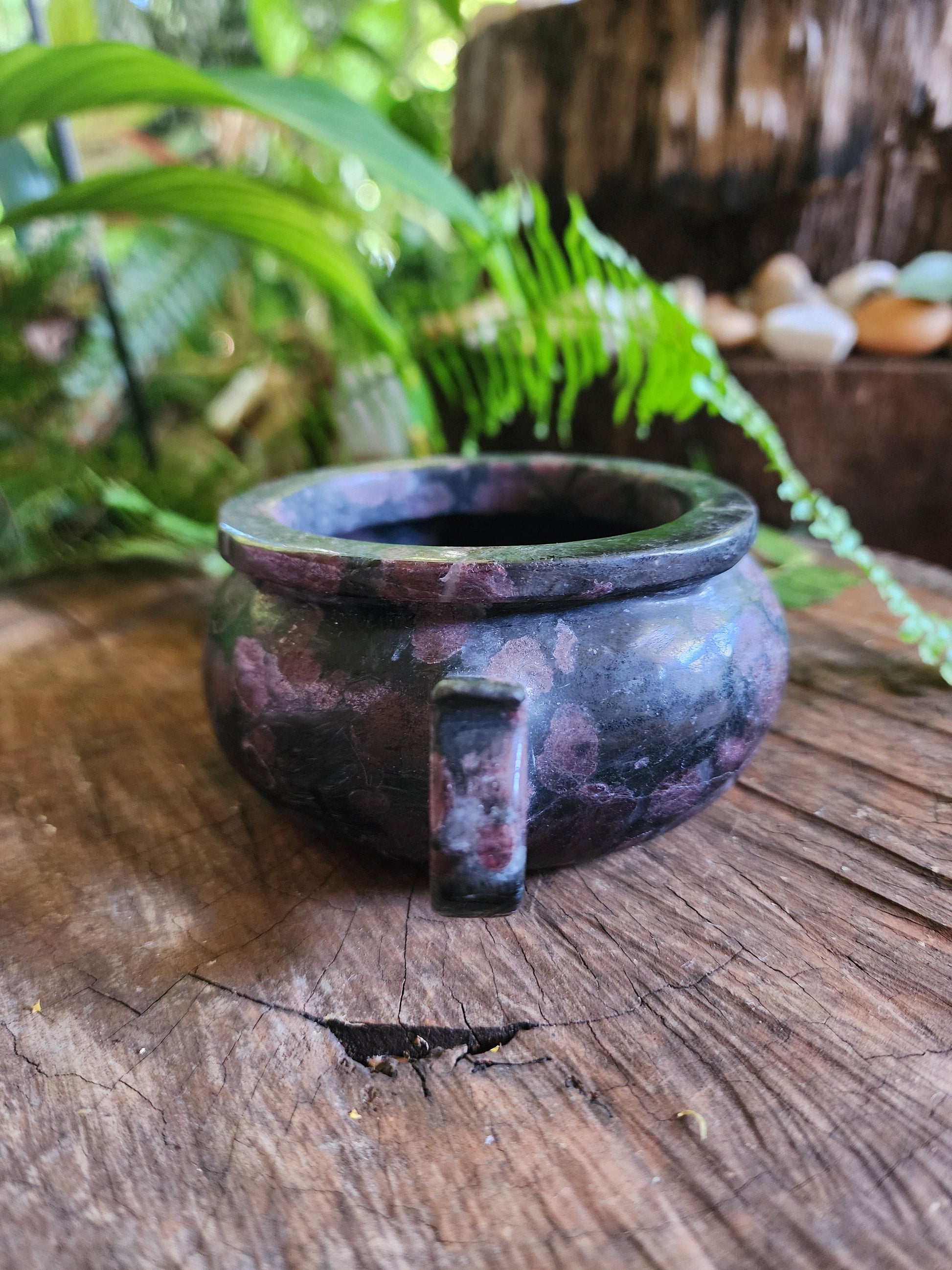 Carving Garnet Bowl Crystal Carving