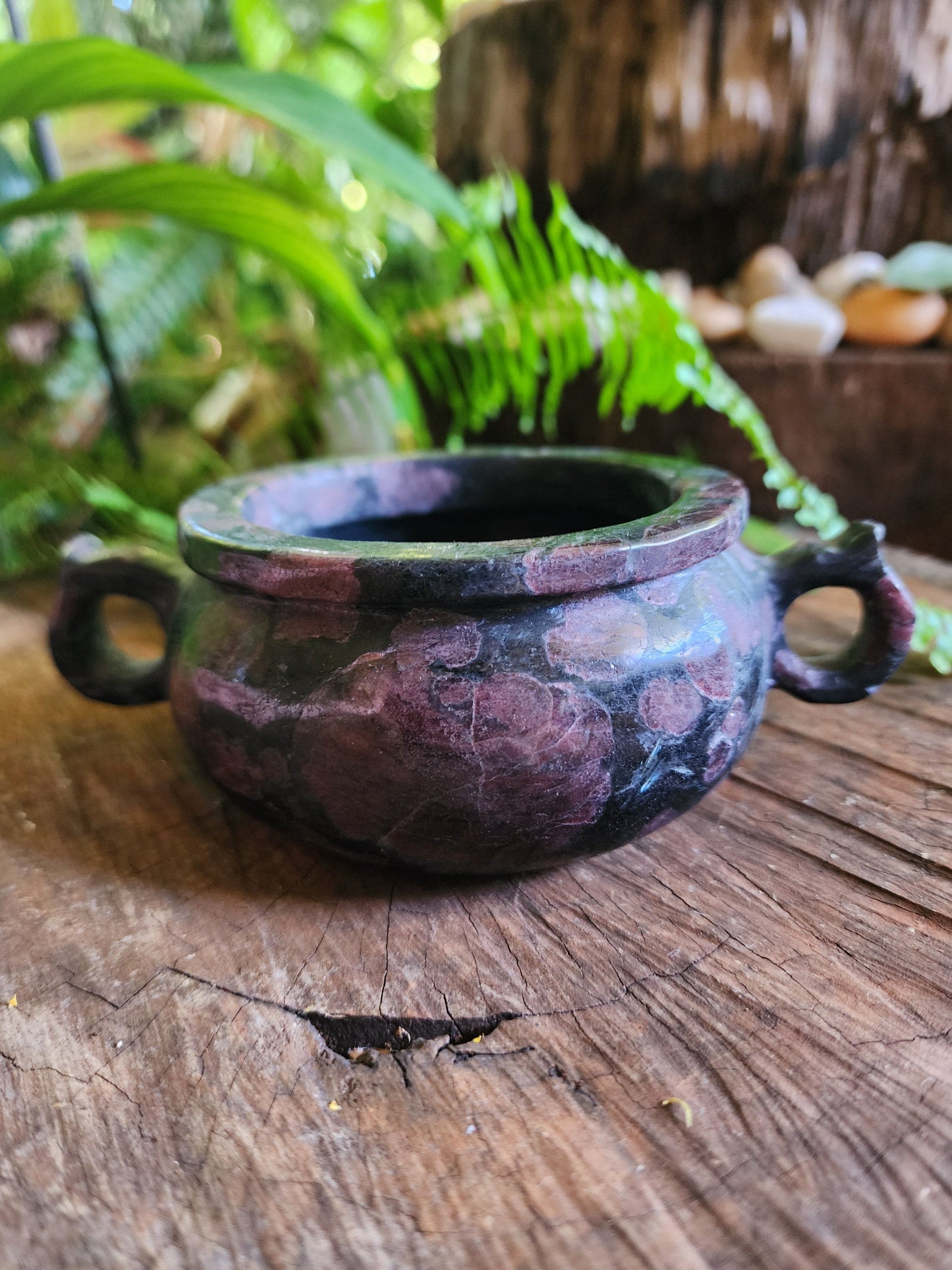 Carving Garnet Bowl Crystal Carving