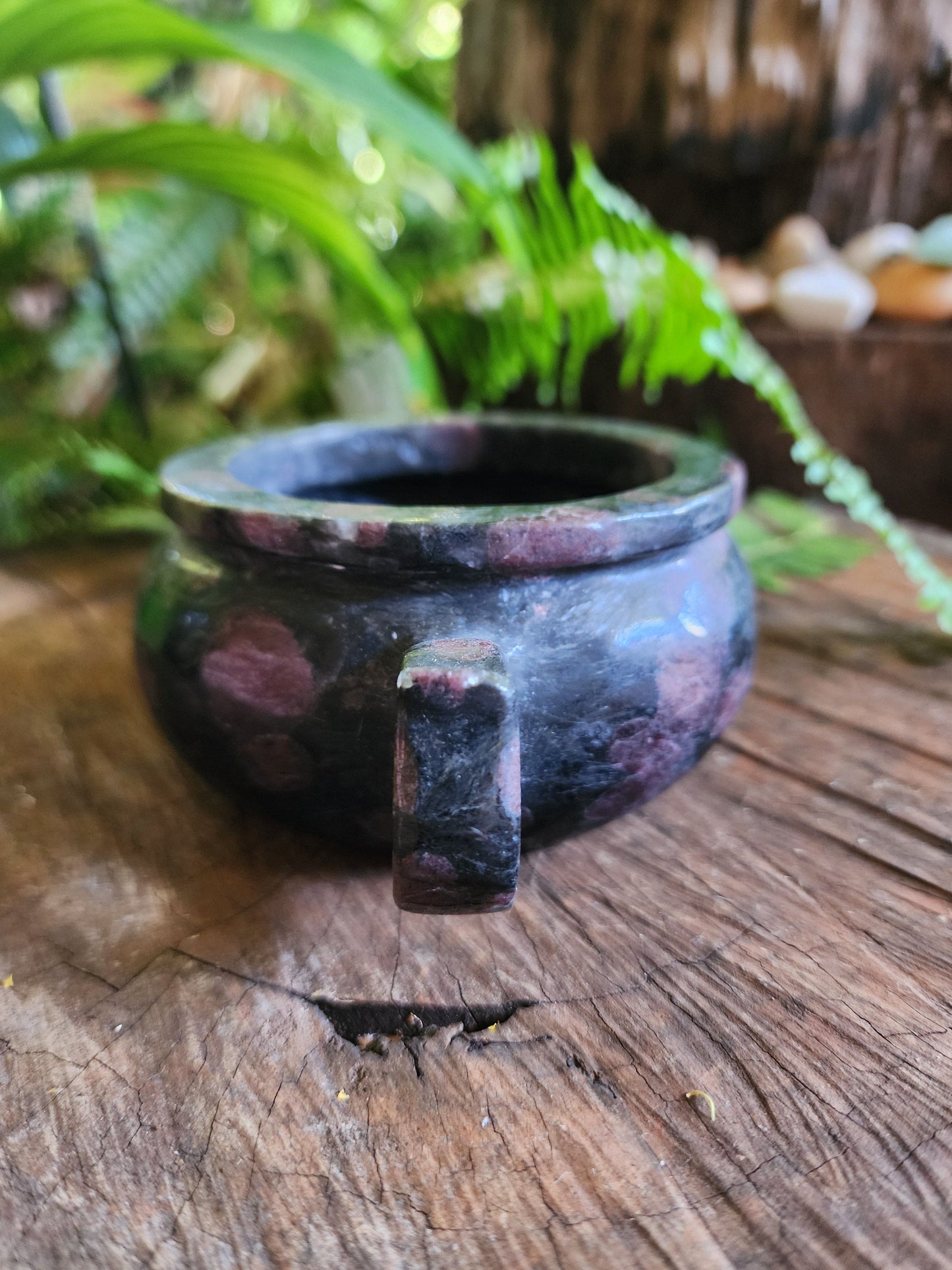 Carving Garnet Bowl Crystal Carving
