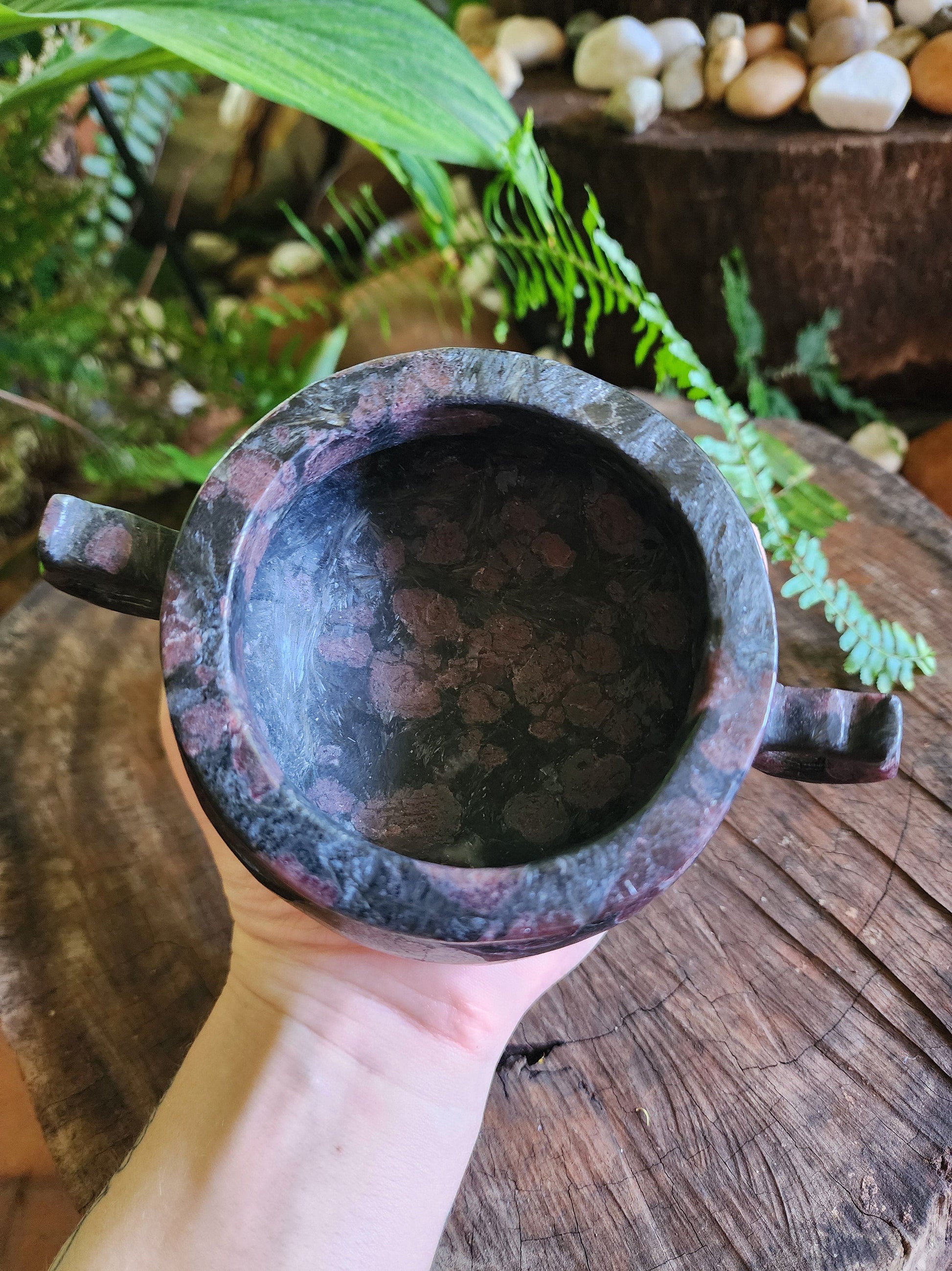 Carving Garnet Bowl Crystal Carving