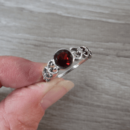 Garnet Ring 925 Sterling Silver - Heart - Jewellery Australia