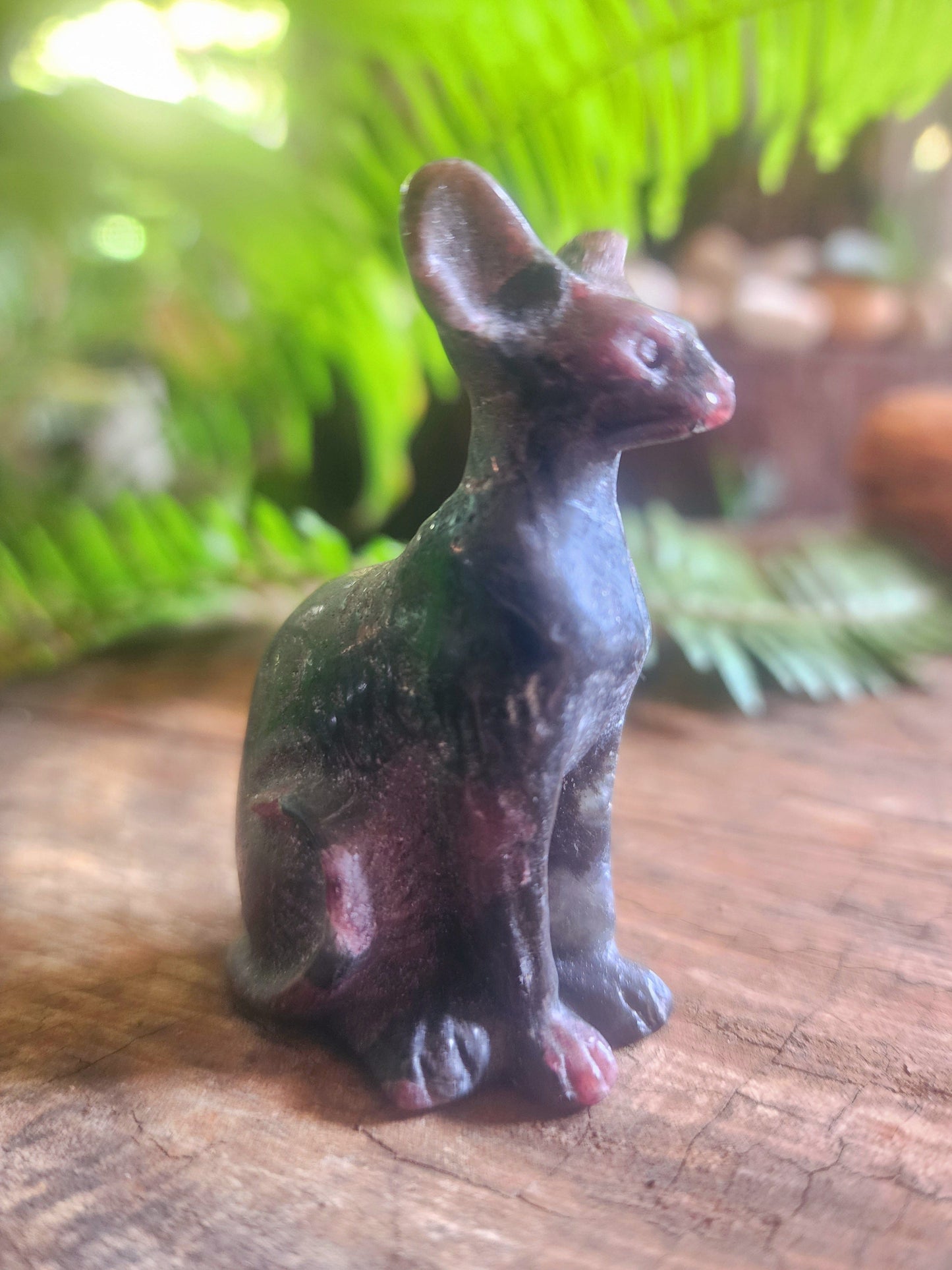 Carving Garnet Sphynx Cat Carving