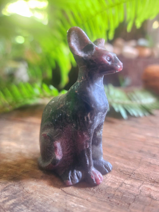 Carving Garnet Sphynx Cat Carving