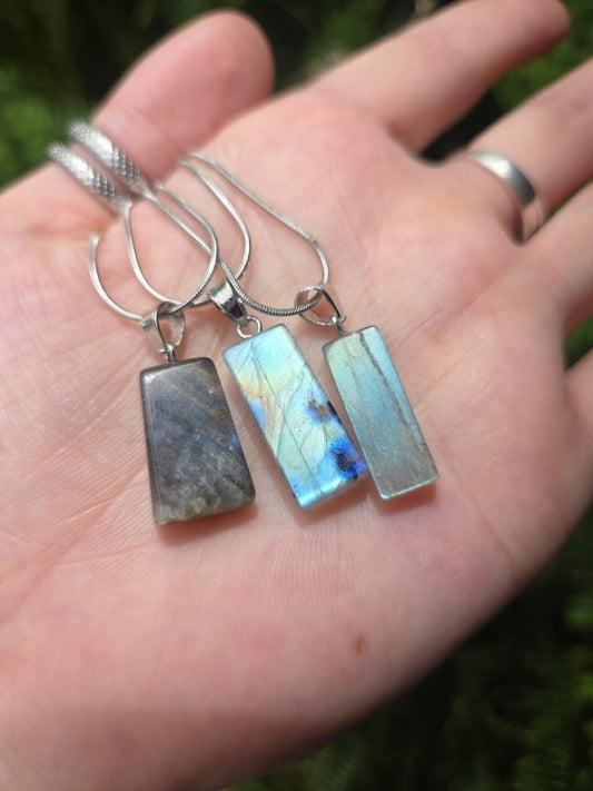 Labradorite Bar Pendant Necklace - Jewellery Australia