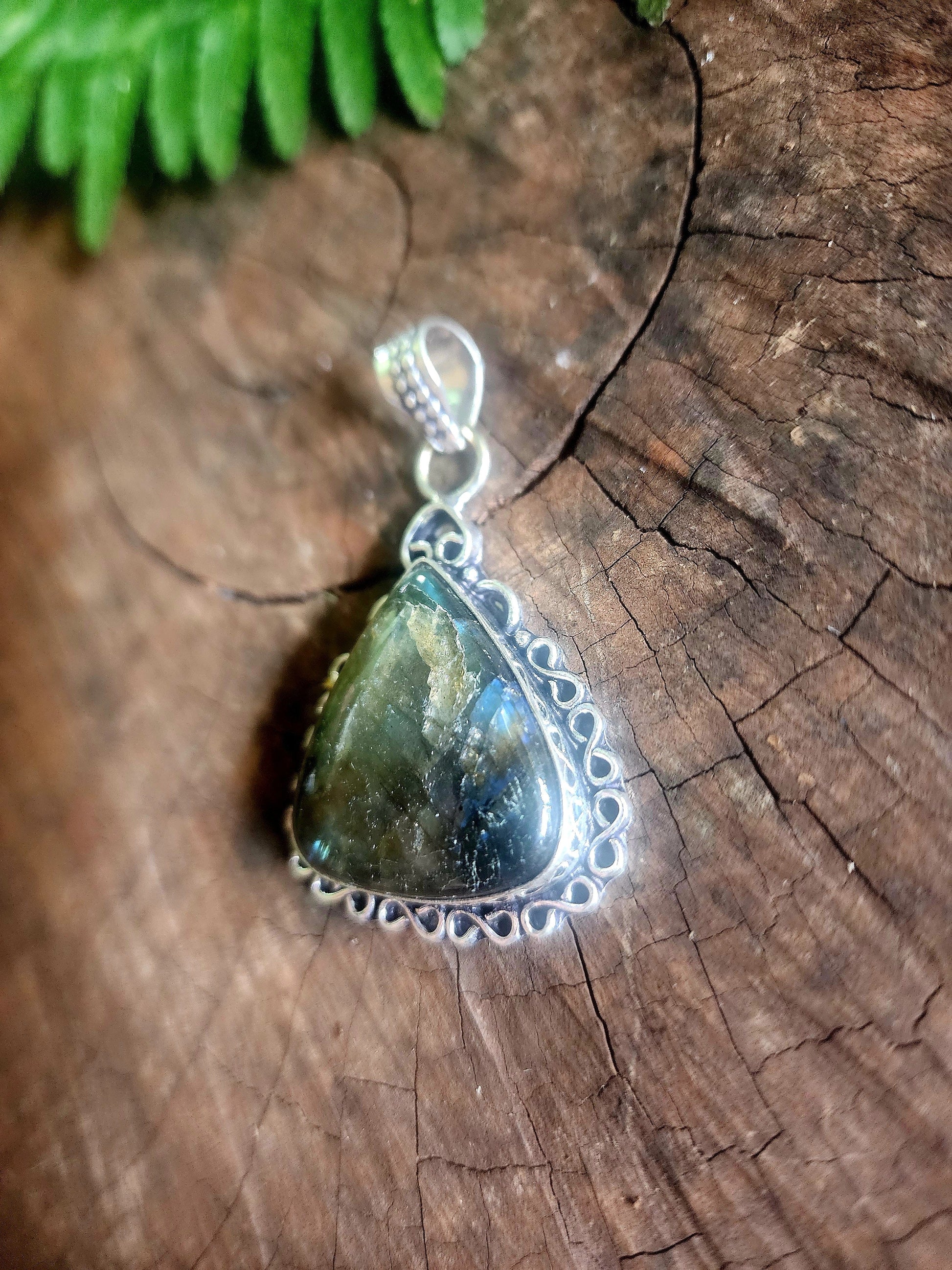 Crystals Labradorite Pendant Necklace With Chain