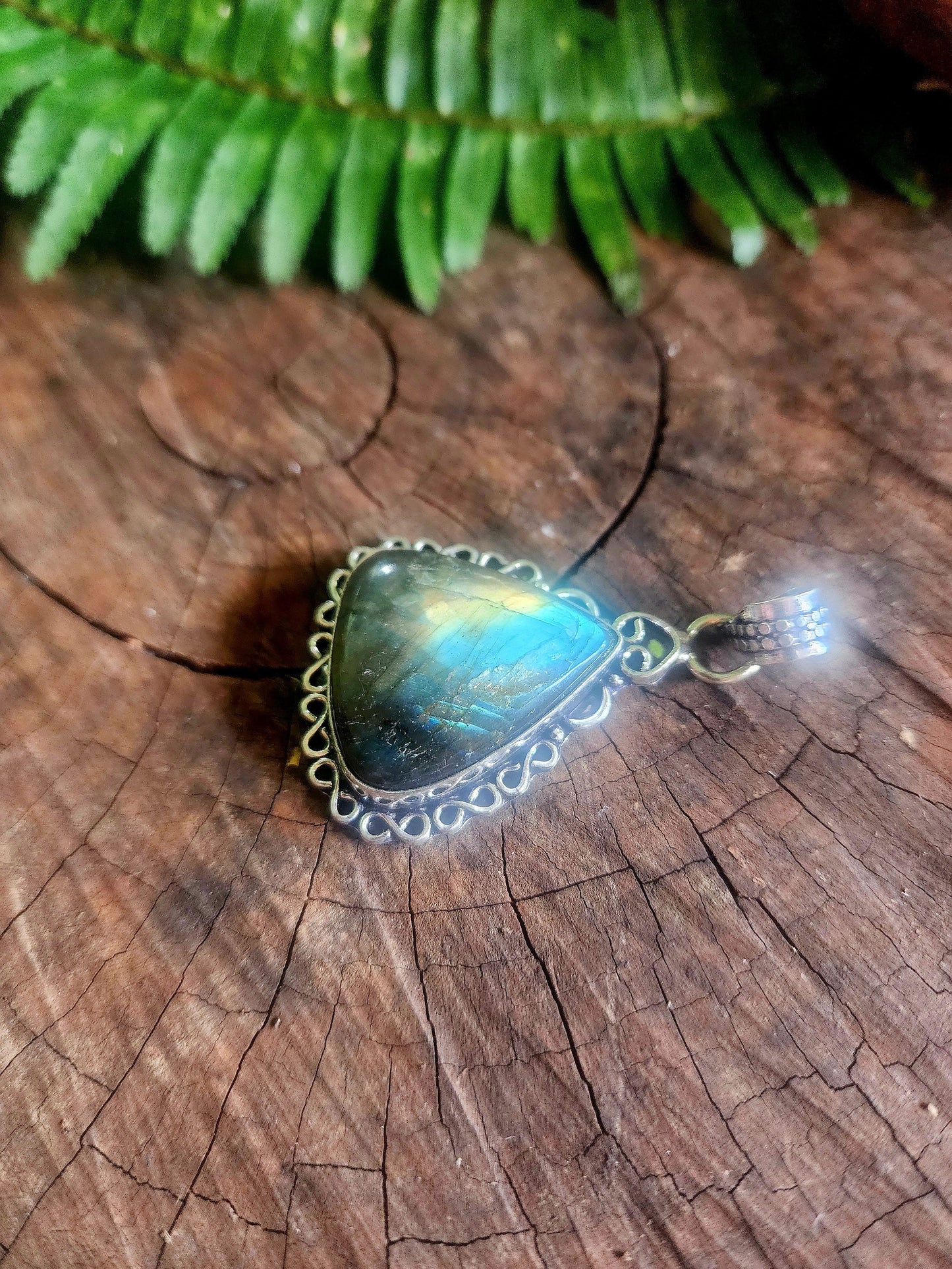 Crystals Labradorite Pendant Necklace With Chain