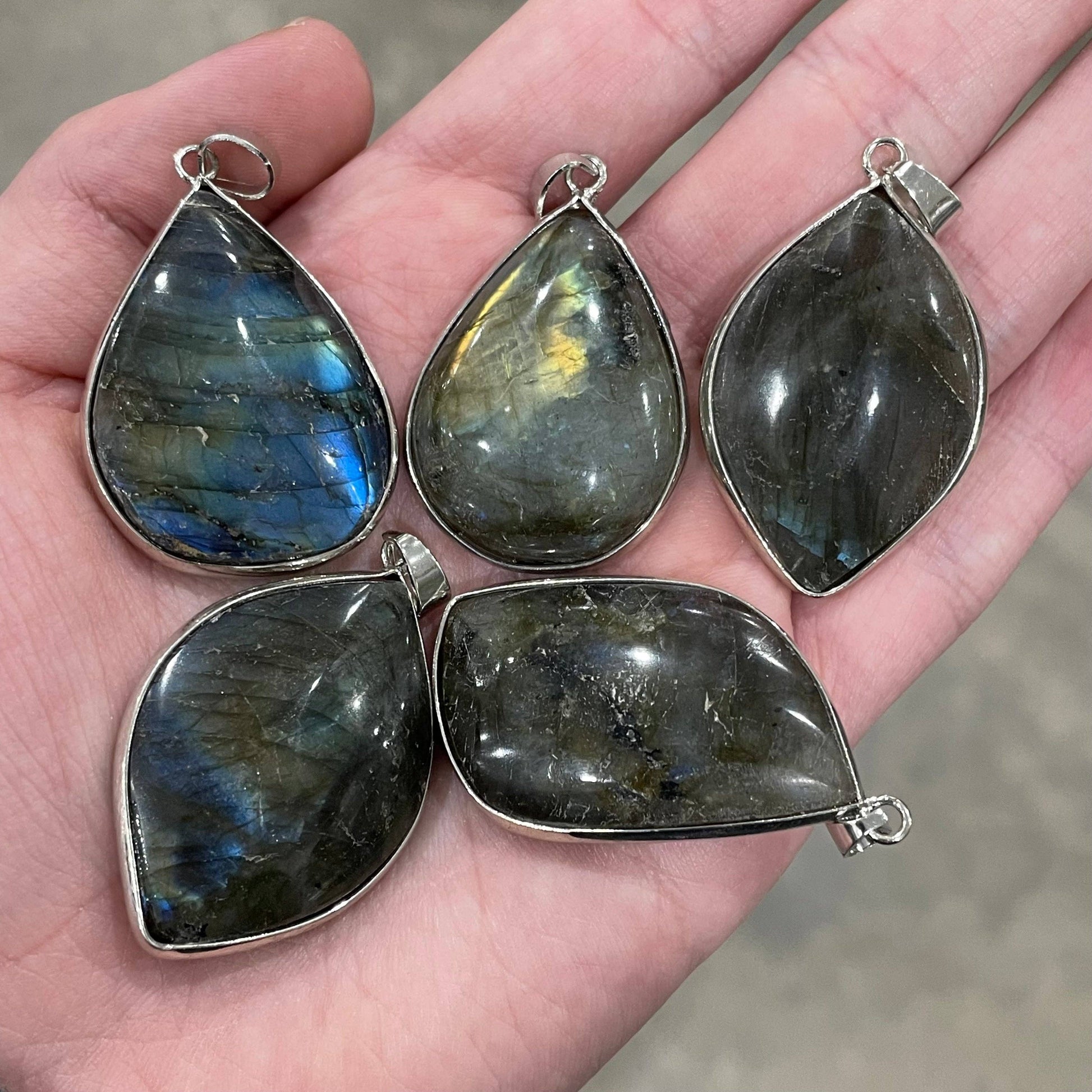 Crystals Labradorite Pendant Necklace With Chain
