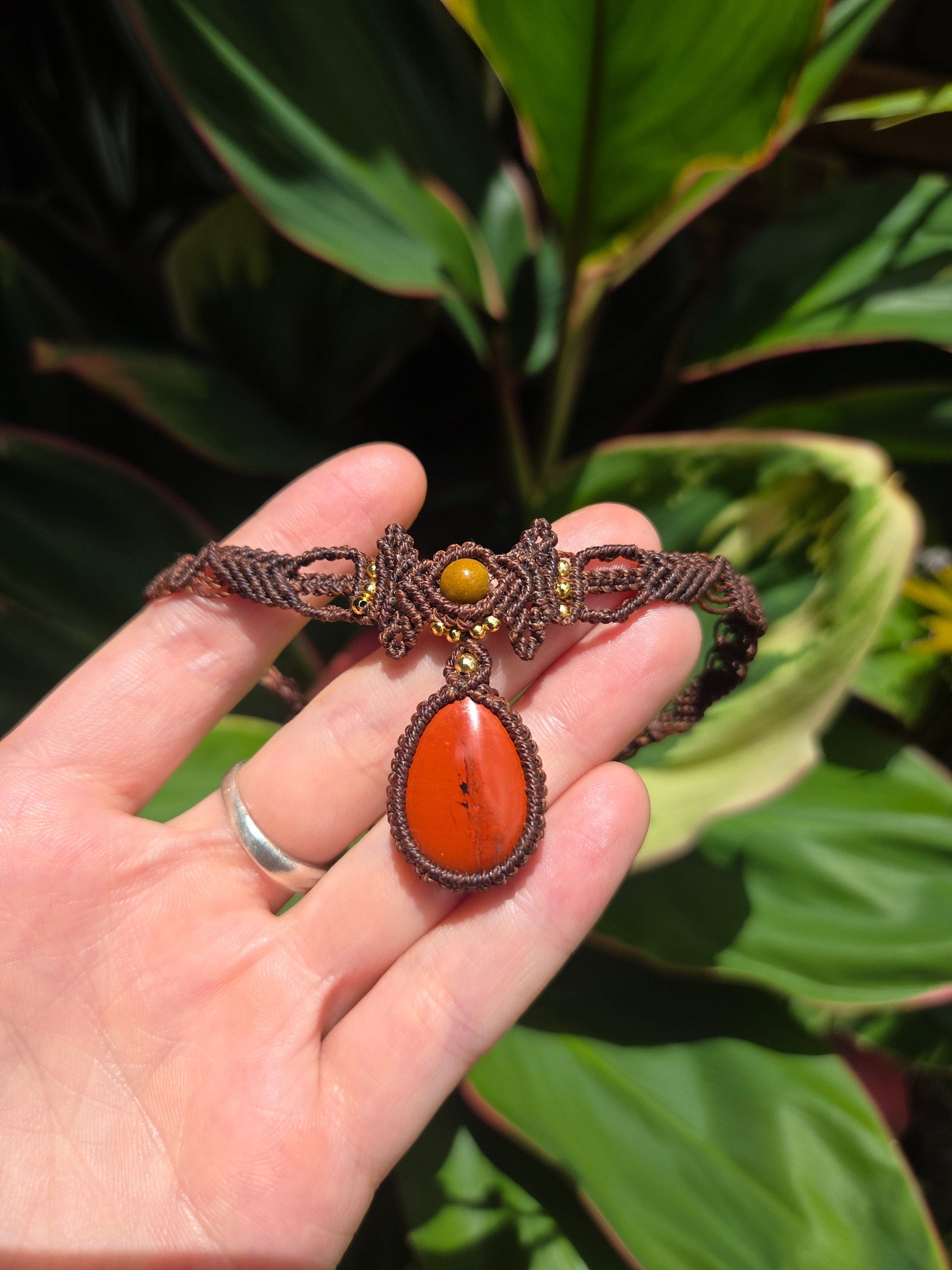 Jewellery Red Jasper Crystal Macrame Pendant Choker/Necklace