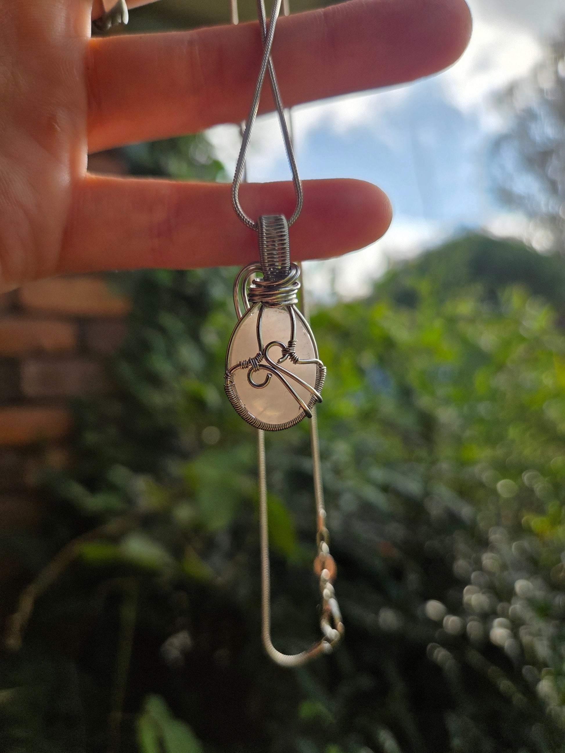 Jewellery Rose Quartz Silver Wire Wrapped Pendant Necklace