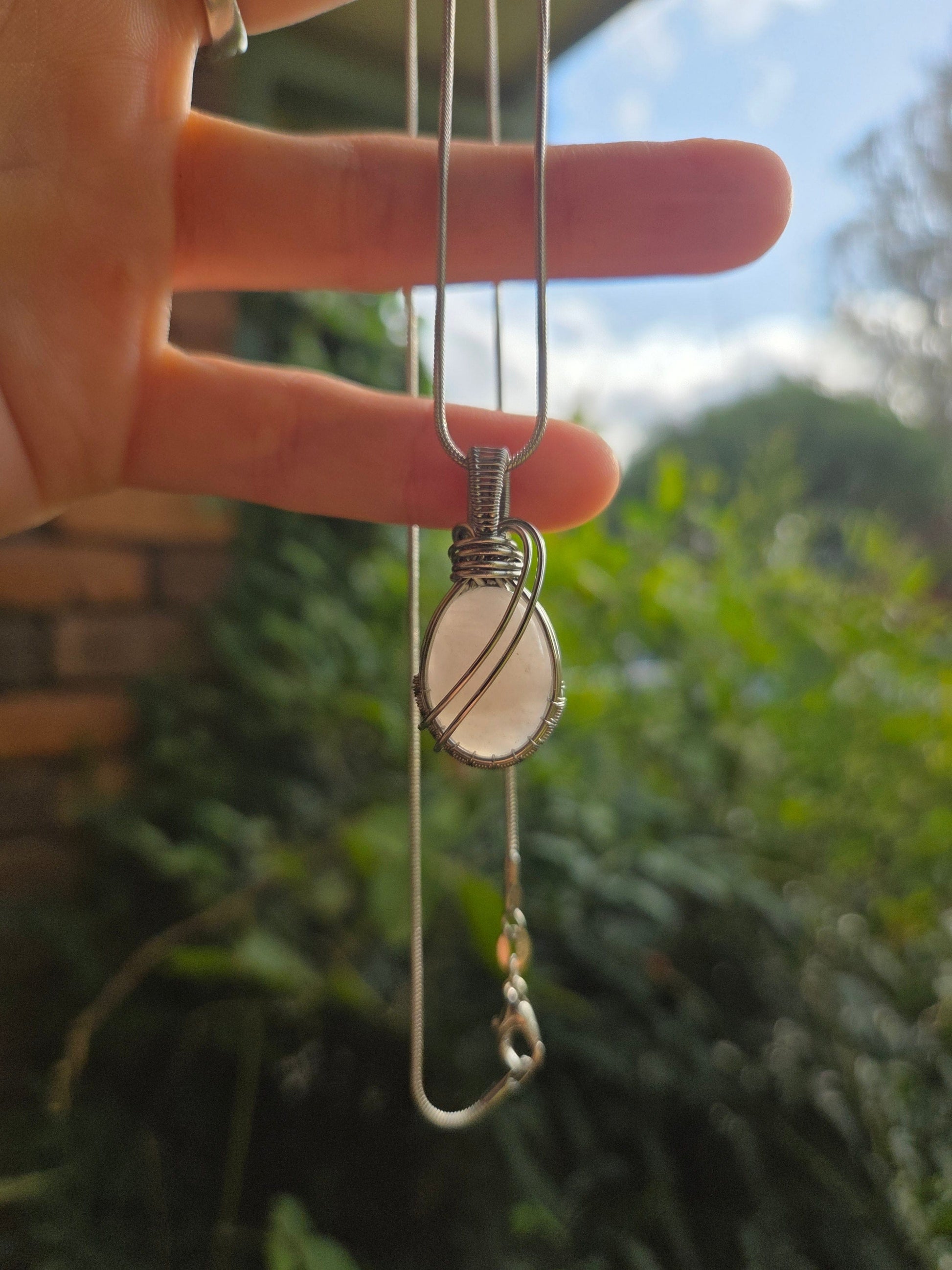 Jewellery Rose Quartz Silver Wire Wrapped Pendant Necklace