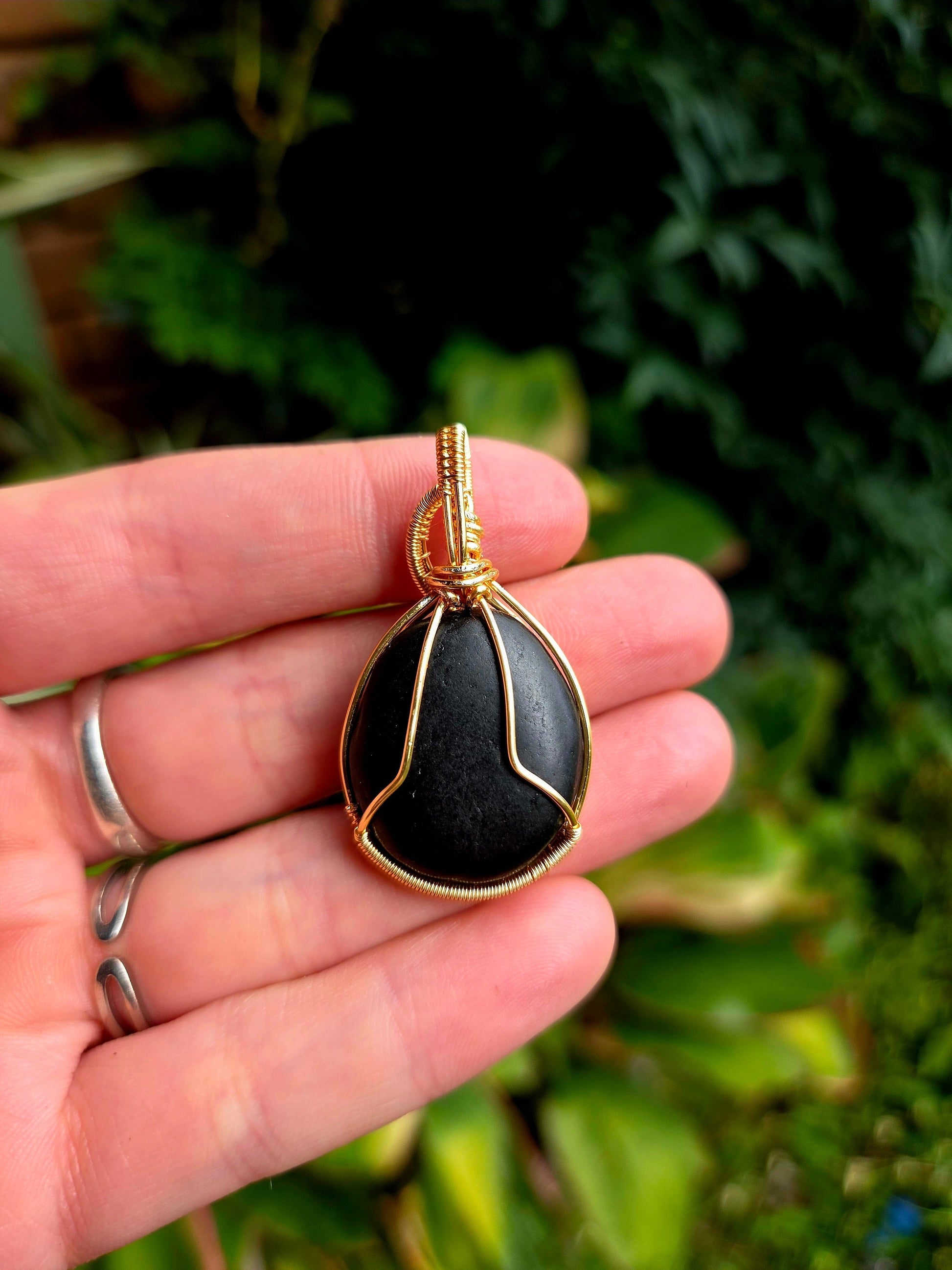 Jewellery Shungite Copper Wire Wrap Pendant Necklace Gold