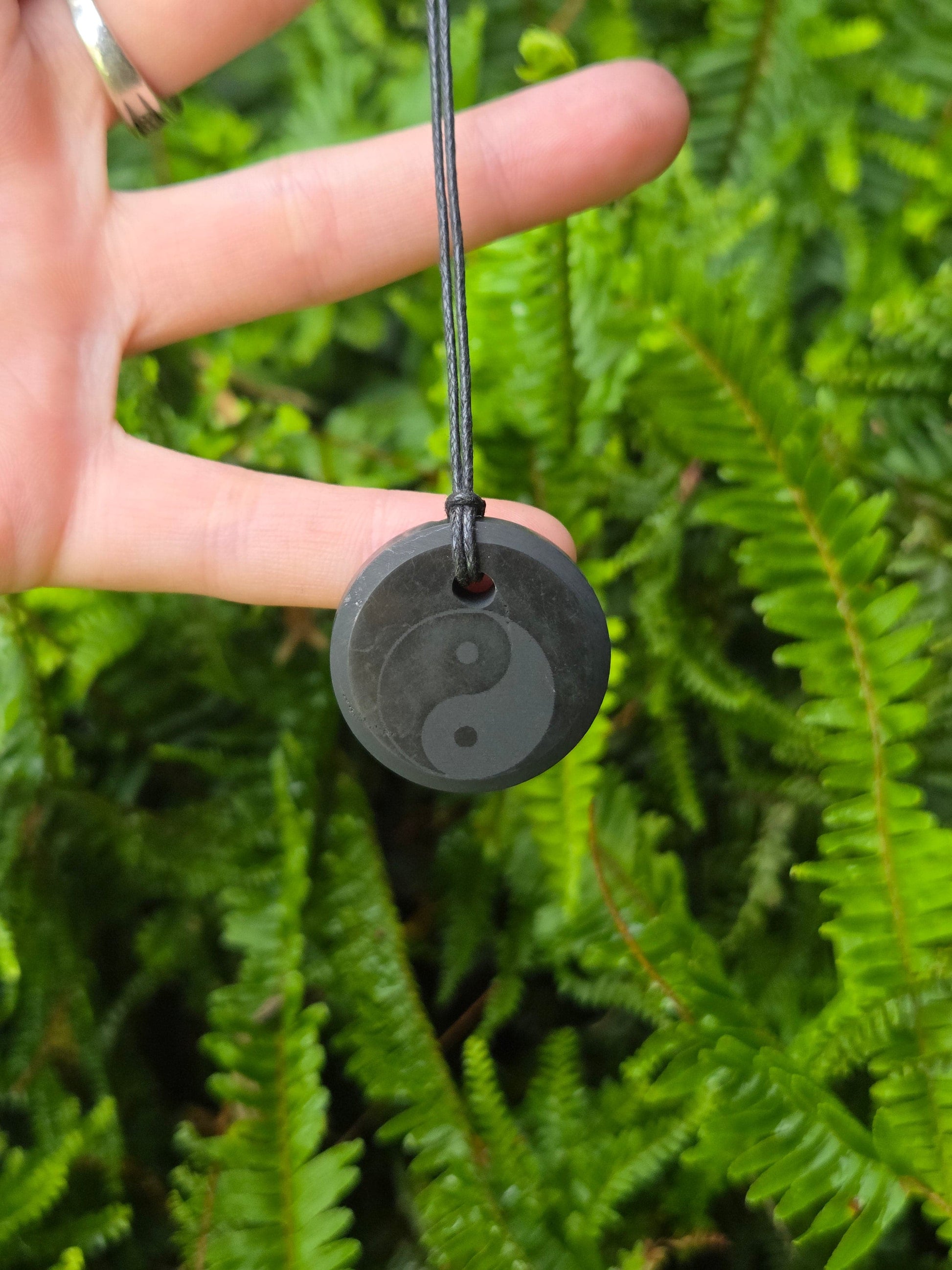 Jewellery Shungite Necklace Yin Yang Pendant EMF Protection