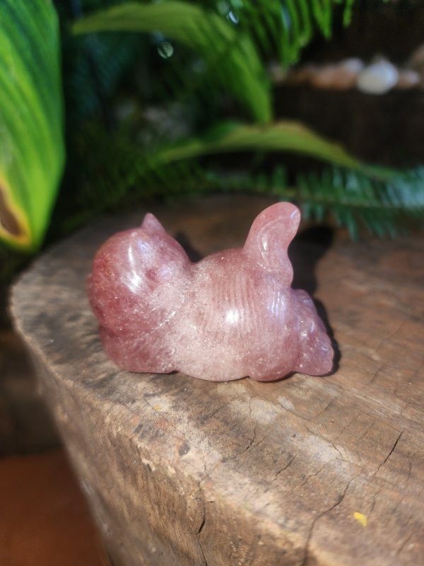Strawberry Quartz Cat Carving - Crystals Australia