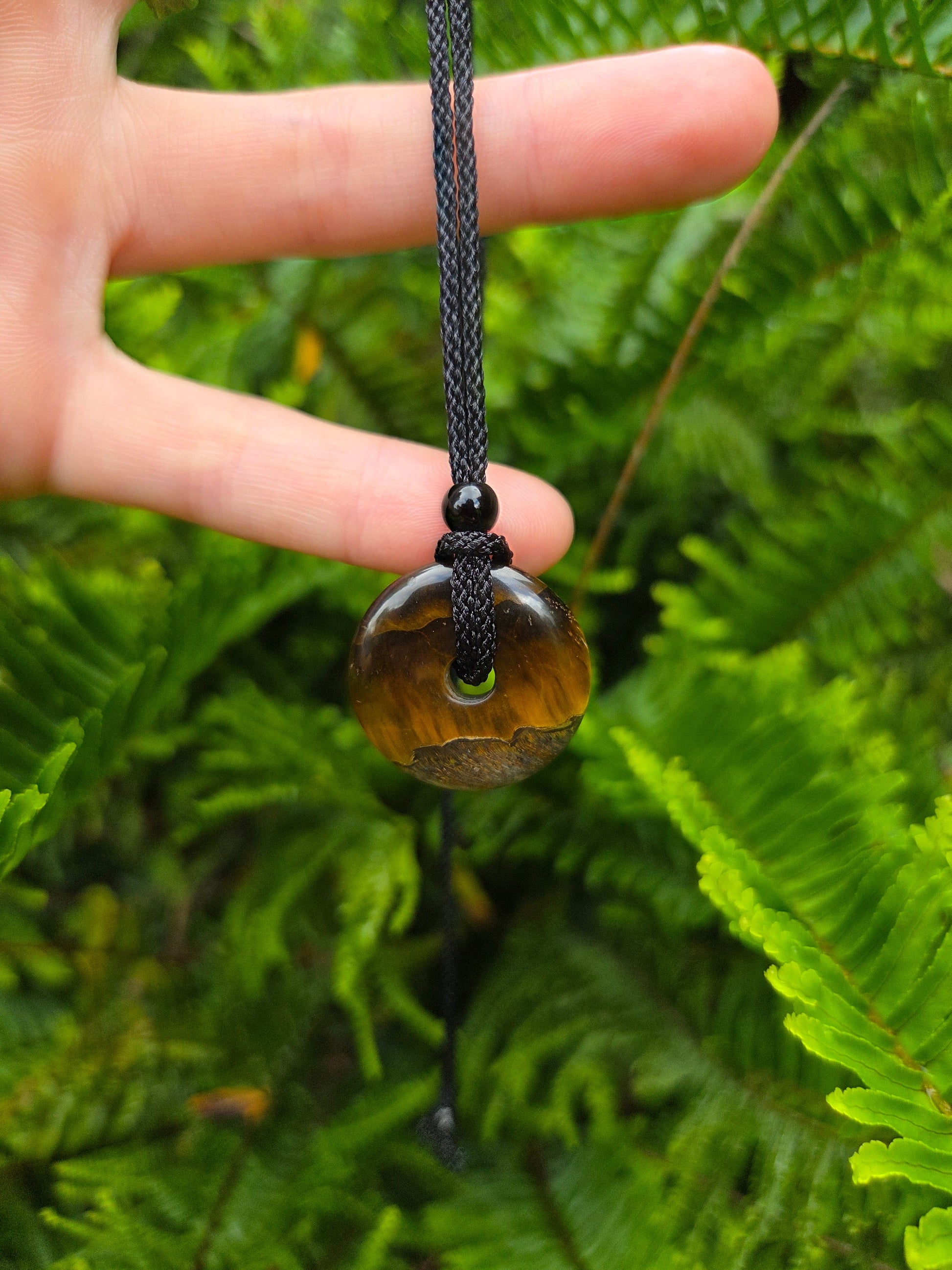 Jewellery Tigers Eye Crystal Pendant Necklace - Donut Circle