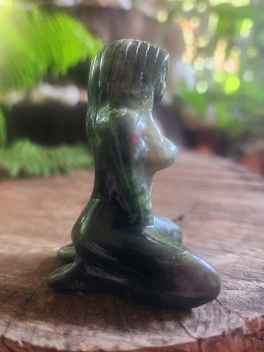 Xiuyan Jade Woman Carving - Carving Australia