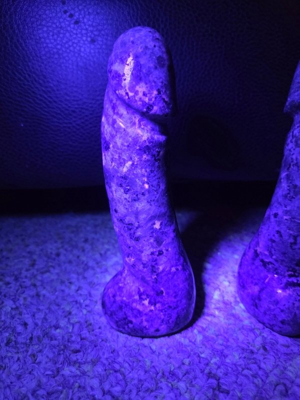 Yooperlite Crystal Penis Carving - Carving Australia